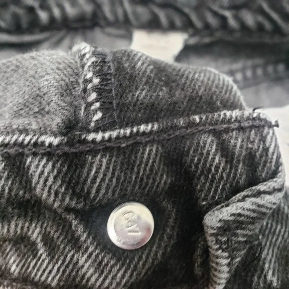 Vintage Levis Shorts Womens 10 Black Pockets Denim Jorts - Picture 7 of 11